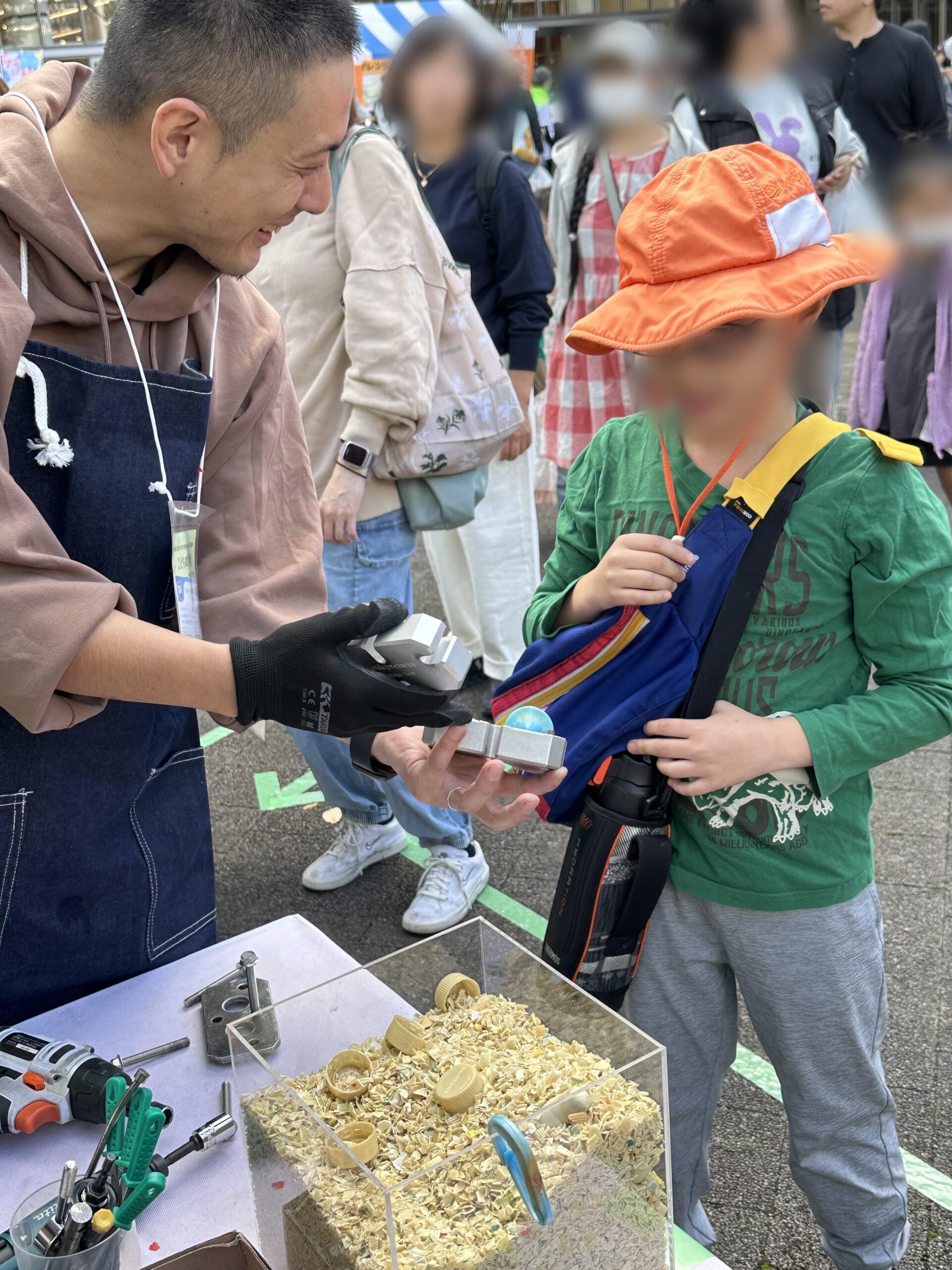 「廃プラスチックからグッズを作るアップサイクル体験」